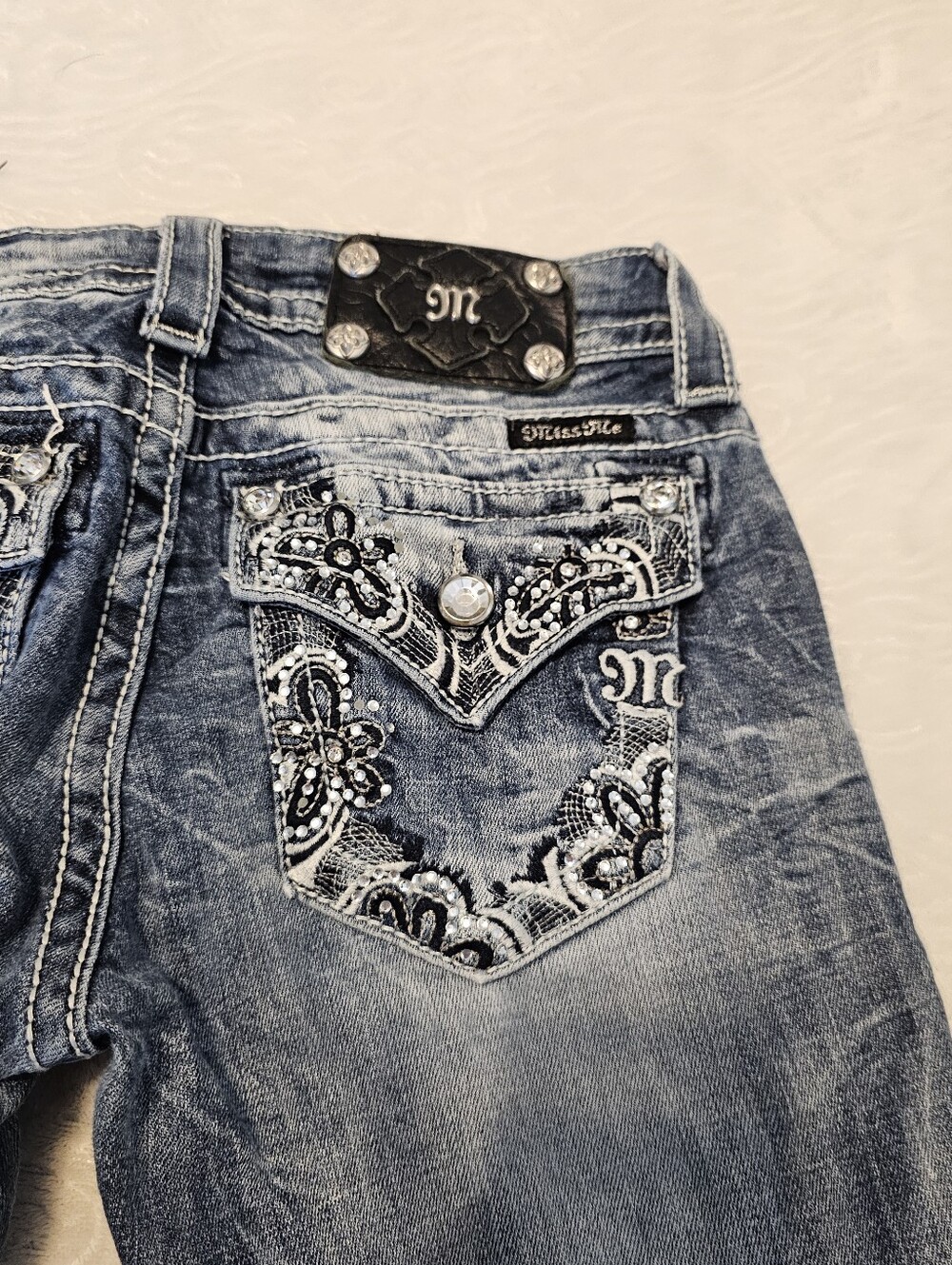 Miss Me Women's Bootcut Jeans Size 25 Embellished Bling Lace Flap Pockets Y2K - Picture 6 of 9